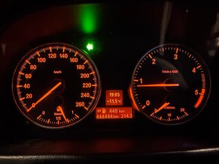 2008 BMW 3 серии 320d V (E90/E91/E92/E93) Рестайлинг, чёрный, 1000000 рублей, вид 3