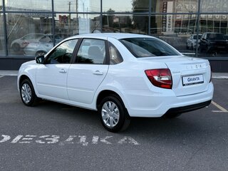 2026 Lada (ВАЗ) Granta I Рестайлинг, белый, 1068000 рублей, вид 3