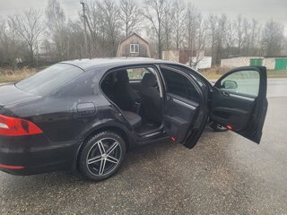 2014 Skoda Superb DSG II Рестайлинг, чёрный, 1100000 рублей, вид 3