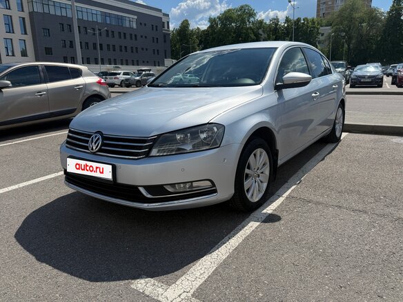 2012 Volkswagen Passat B7, серебристый, 990000 рублей - вид 1