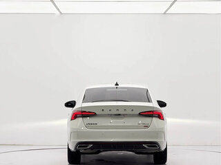2023 Skoda Octavia IV (A8), белый, 2250000 рублей, вид 5