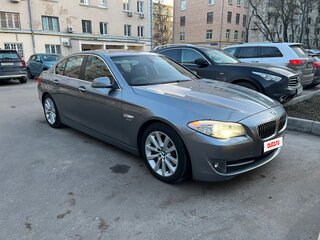 2011 BMW 5 серии 530d xDrive VI (F10/F11/F07), серый, 1800000 рублей, вид 4