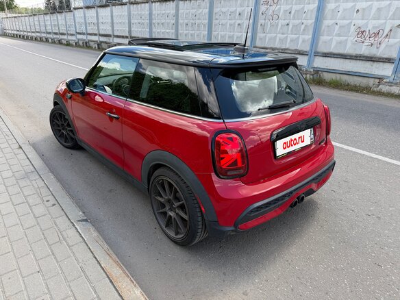 2021 Mini Hatch Cooper S III (F55/F56) Рестайлинг 2, красный, 2675000 рублей - вид 9