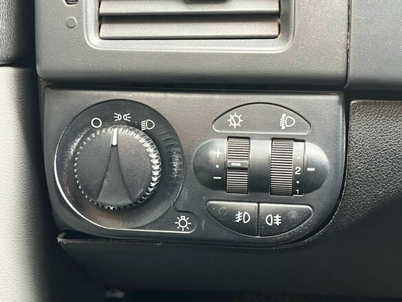 2009 Lada (ВАЗ) Priora I, серый, 265000 рублей - вид 8