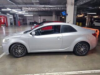 2010 Kia Cerato Koup II, серебристый, 950000 рублей, вид 2