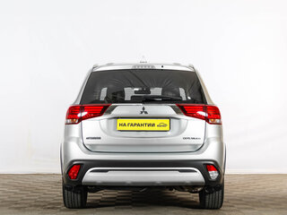 2020 Mitsubishi Outlander III Рестайлинг 3, серебристый, 2289000 рублей, вид 5