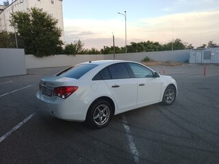 2012 Chevrolet Cruze I, белый, 660000 рублей, вид 5