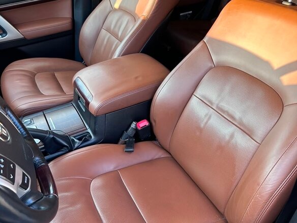 2015 Toyota Land Cruiser 200 Series Рестайлинг 1, серый, 4200000 рублей - вид 8