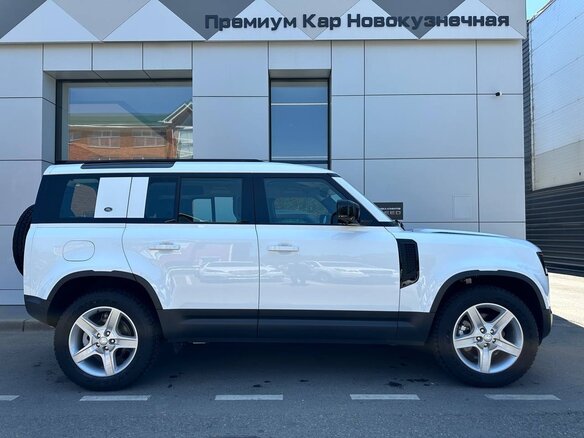 2023 Land Rover Defender 110 II, белый, 12500000 рублей - вид 6