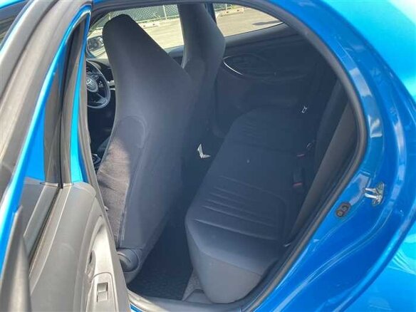2022 Toyota Yaris IV, синий, 1030000 рублей - вид 14