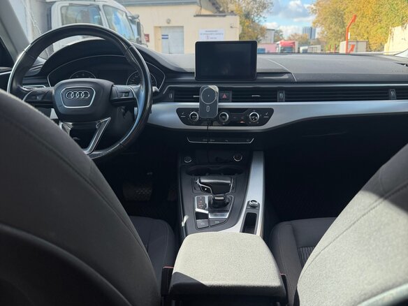 2016 Audi A4 V (B9), чёрный, 2100000 рублей - вид 9