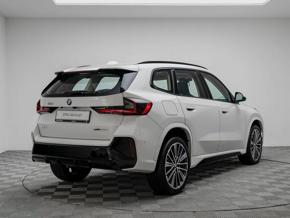 2026 BMW X1 Long 25Li xDrive III (U11/U12), белый, 5990000 рублей - вид 6
