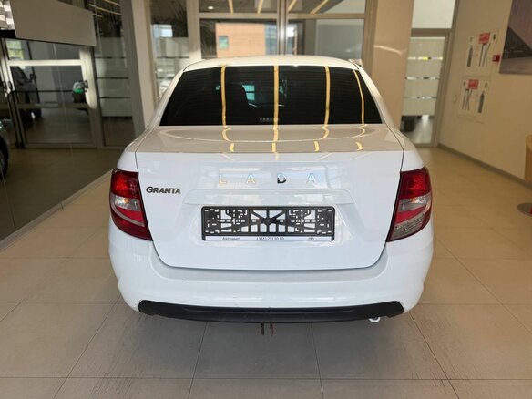 2023 Lada (ВАЗ) Granta I Рестайлинг, белый - вид 4