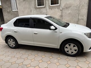 2017 Renault Logan II, белый, 695000 рублей, вид 4