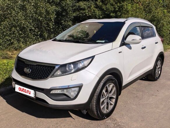 2015 Kia Sportage III Рестайлинг, белый, 1300000 рублей