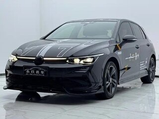 2024 Volkswagen Golf VIII, чёрный, 2400000 рублей, вид 1