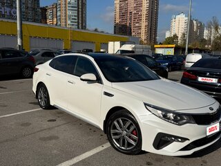 2018 Kia Optima IV Рестайлинг, белый, 2000000 рублей, вид 3