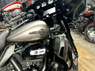 2023 Harley-Davidson Ultra Limited, серый, 3950000 рублей, вид 4