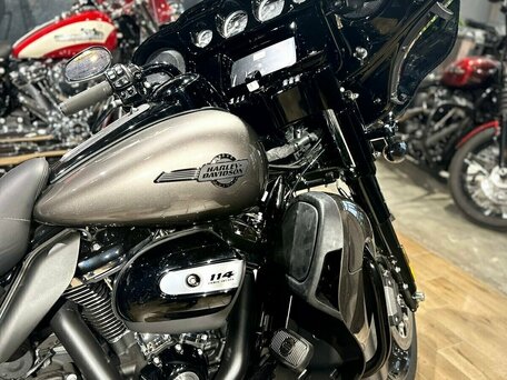 2023 Harley-Davidson Ultra Limited, серый, 4150000 рублей, вид 4