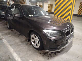 2014 BMW X1 18i I (E84) Рестайлинг, коричневый, 950000 рублей, вид 1