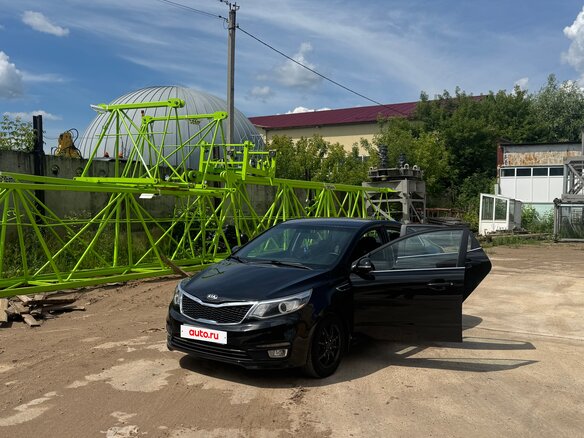 2015 Kia Rio III Рестайлинг, чёрный, 620000 рублей - вид 1