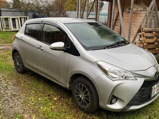 2018 Toyota Vitz III (XP130) Рестайлинг 2, серый, 1175000 рублей, вид 2