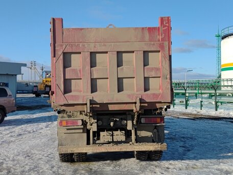 2022 Sinotruk Howo ZZ3327, красный, 3681250 рублей, вид 5