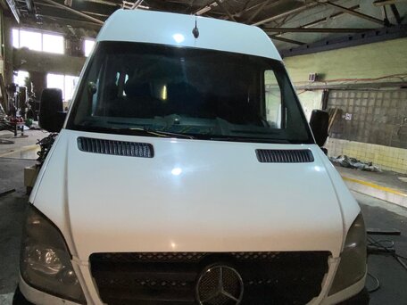 2011 Mercedes-Benz Sprinter, белый, 1600000 рублей, вид 4
