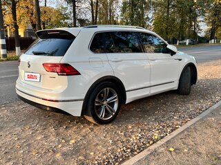 2017 Volkswagen Tiguan II, белый, 2670000 рублей, вид 4