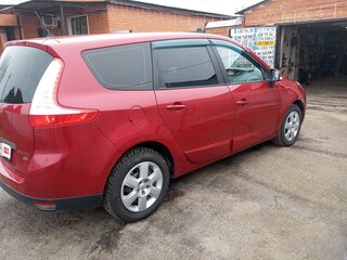 2011 Renault Scenic III, красный, 799000 рублей, вид 5