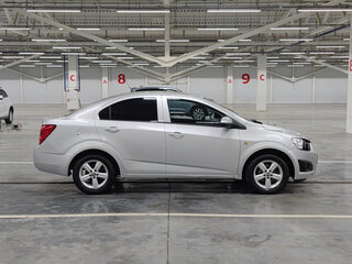 2013 Chevrolet Aveo II, серебристый, 395000 рублей, вид 4