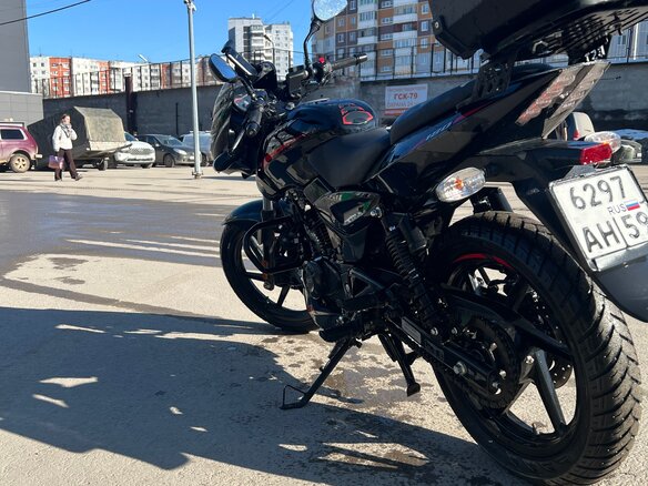 2024 Bajaj Pulsar 180, чёрный, 130000 рублей - вид 8