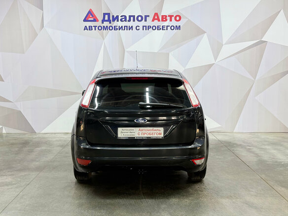 2010 Ford Focus II Рестайлинг, чёрный - вид 4