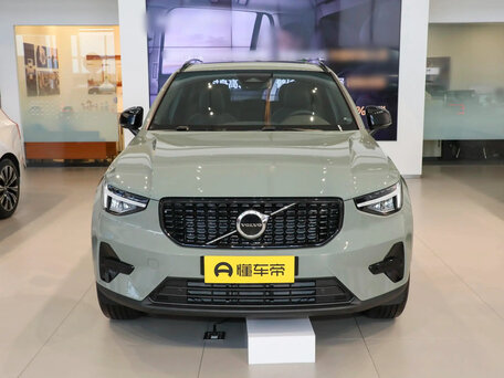 2026 Volvo XC40 I Рестайлинг, серый, 4910000 рублей, вид 3