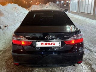 2015 Toyota Camry VII (XV50) Рестайлинг, чёрный, 1700000 рублей, вид 4