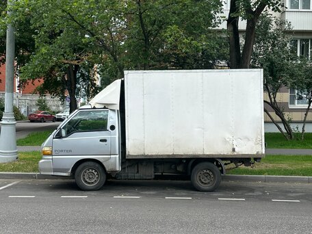 2012 Hyundai Porter, серебристый, 340000 рублей, вид 2