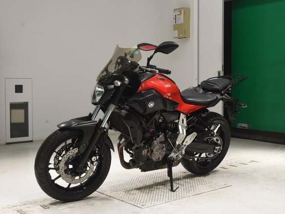 2014 Yamaha MT-07 (FZ-07), красный, 530000 рублей - вид 2