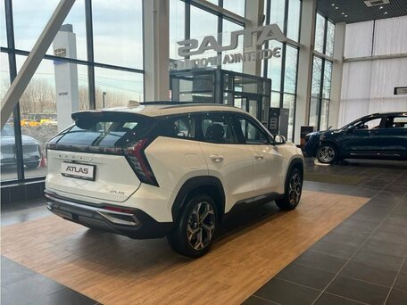 2026 Geely Atlas II, белый, 3418940 рублей, вид 5