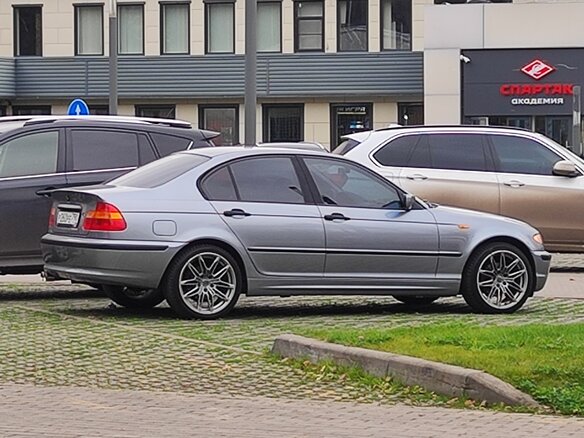 2004 BMW 3 серии 318i IV (E46) Рестайлинг, серый, 880000 рублей - вид 9