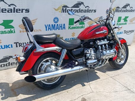 2000 Honda Valkyrie 1500, красный, 620000 рублей, вид 2