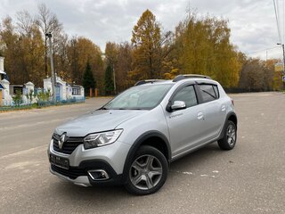 2021 Renault Sandero Stepway II Рестайлинг, серебристый, 1300000 рублей, вид 1