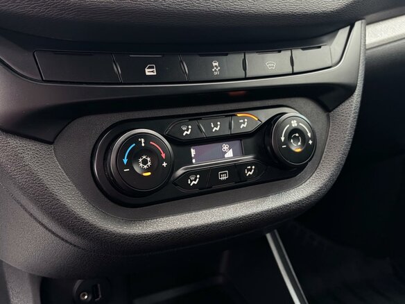 2018 Lada (ВАЗ) Vesta SW I, серебристый - вид 17