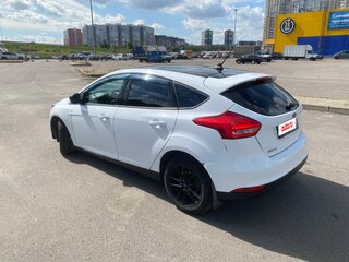 2017 Ford Focus III Рестайлинг, белый, 700000 рублей, вид 4