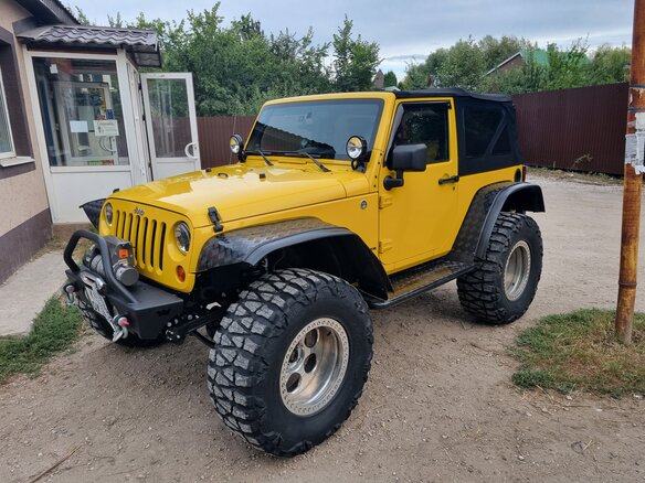 2008 Jeep Wrangler III (JK), жёлтый, 4050000 рублей
