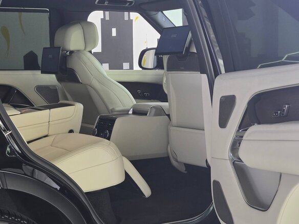 2026 Land Rover Range Rover D350 MHEV Long V, чёрный, 24200000 рублей - вид 11