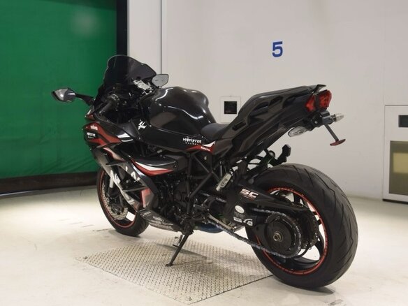 2018 Kawasaki Ninja H2 SX, чёрный, 1157000 рублей - вид 5