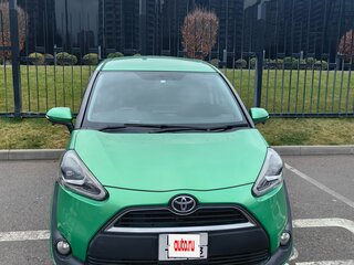 2015 Toyota Sienta II, зелёный, 1290000 рублей, вид 3