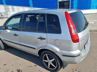 2005 Ford Fusion I, серебристый, 307000 рублей, вид 5