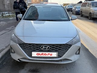 2022 Hyundai Solaris II Рестайлинг, серебристый, 1450000 рублей, вид 1