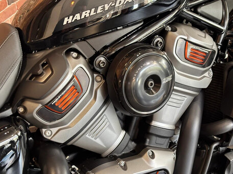 2022 Harley-Davidson Nightster, чёрный, 1400000 рублей, вид 5
